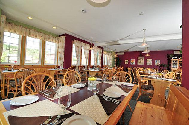 Aurora Inn Dawson City Exterior photo